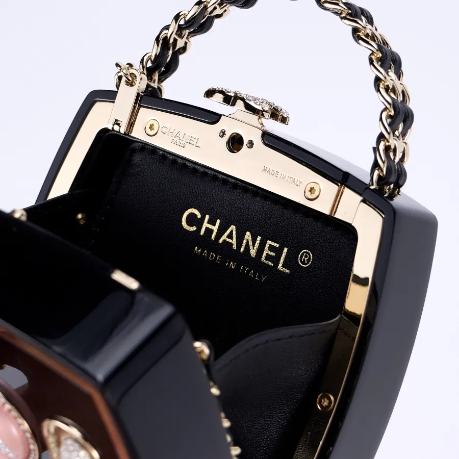 chanel_as5652_detail_04.jpg