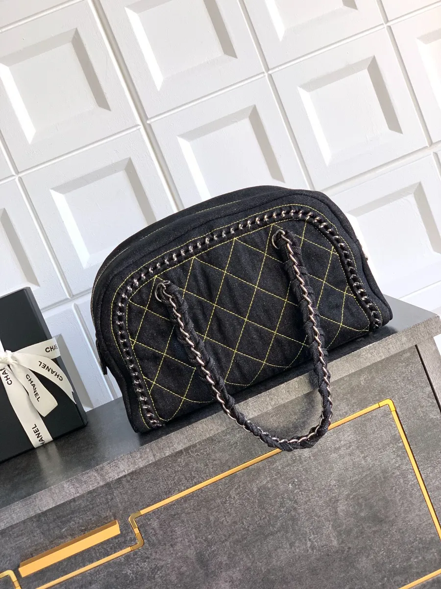 chanel_denim_bostonbag_2240000601656_back.jpg