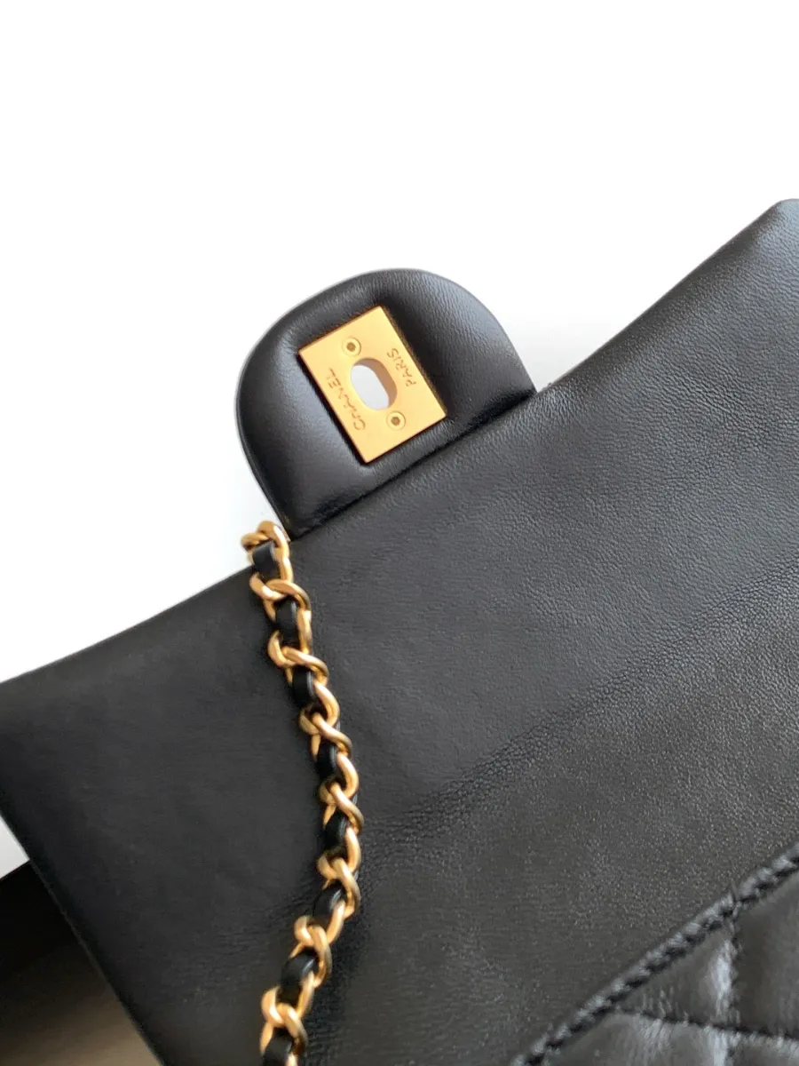 chanel_latest_mini_grained_lambskin_20bag_as2431_detail_03.jpg