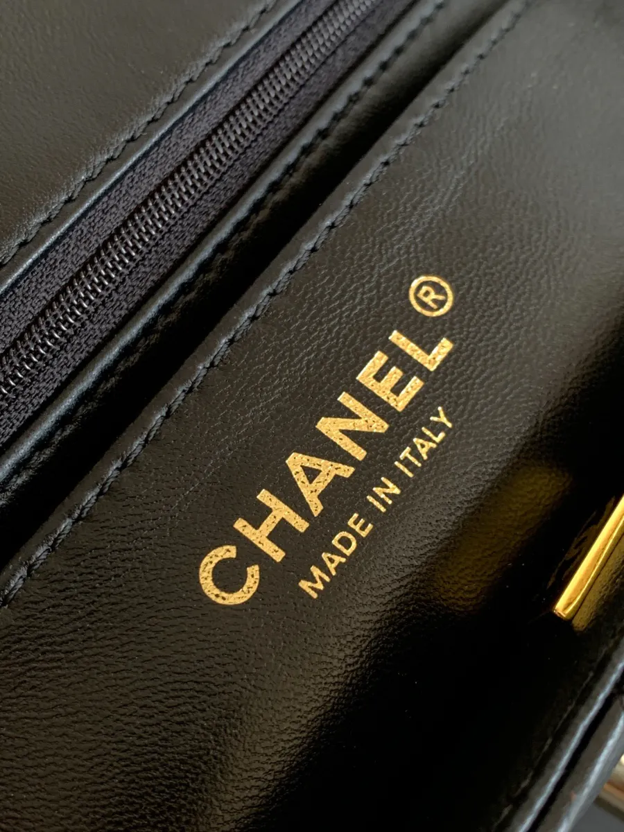 chanel_latest_mini_grained_lambskin_20bag_as2431_detail_05.jpg