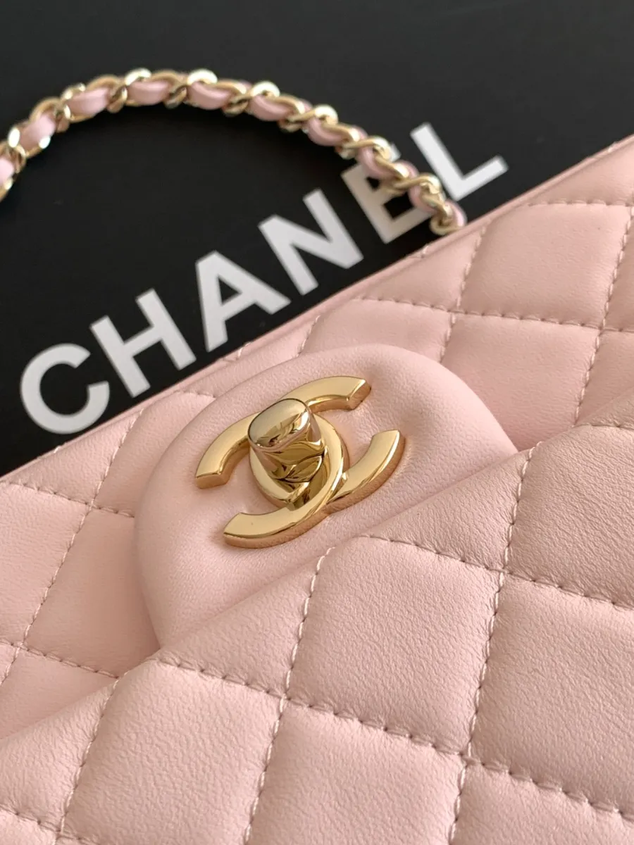 chanel_latest_mini_grained_lambskin_20bag_as2431_detail_02.jpg