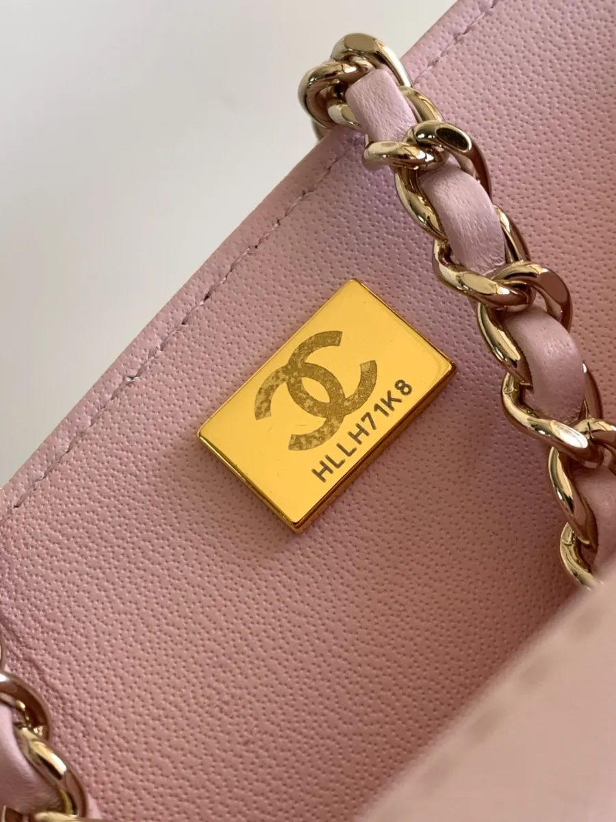 chanel_latest_mini_grained_lambskin_20bag_as2431_detail_05.jpg