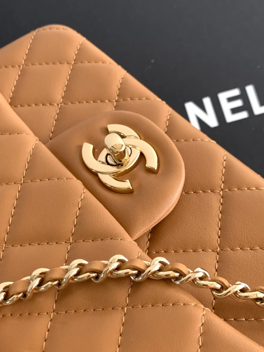 chanel_latest_mini_grained_lambskin_20bag_as2431_detail_01.jpg