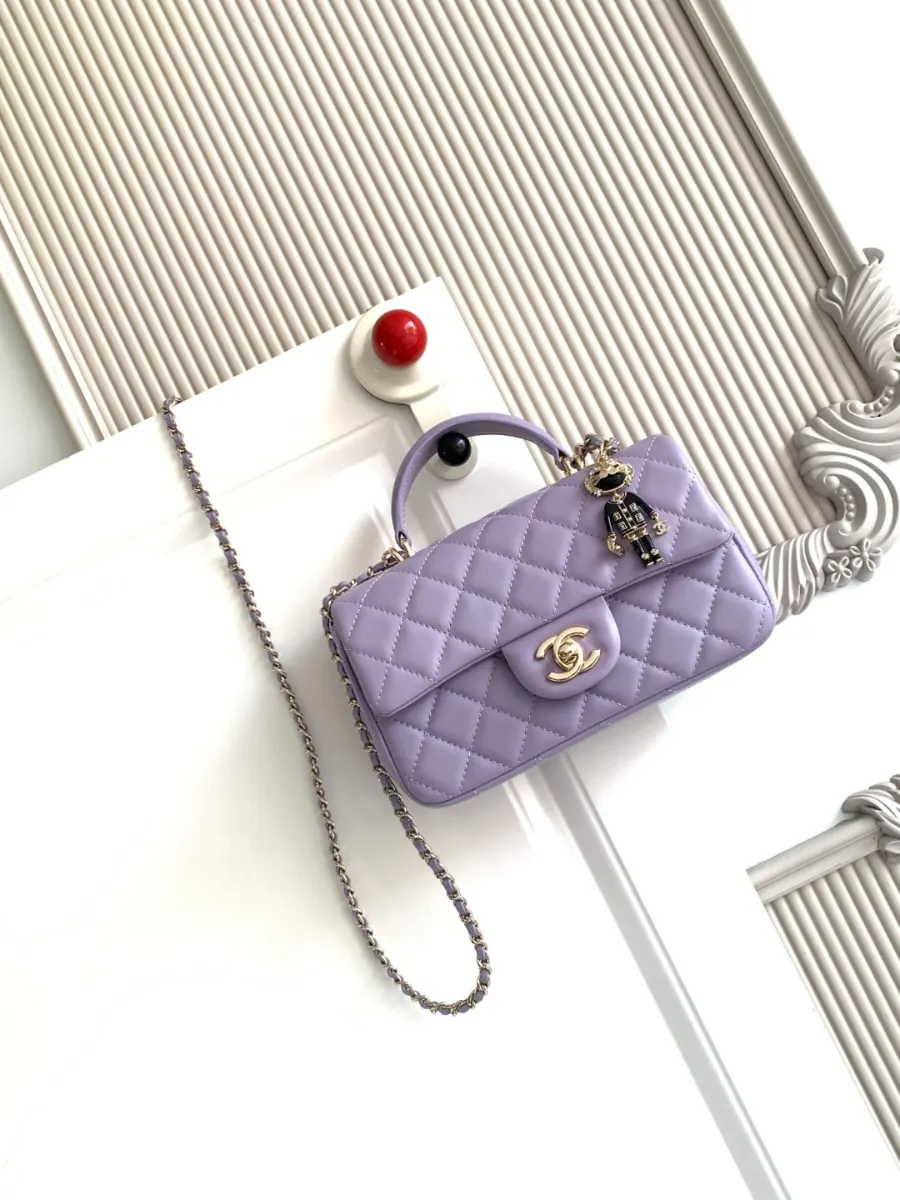 chanel_latest_mini_grained_lambskin_20bag_as2431_detail_01.jpg