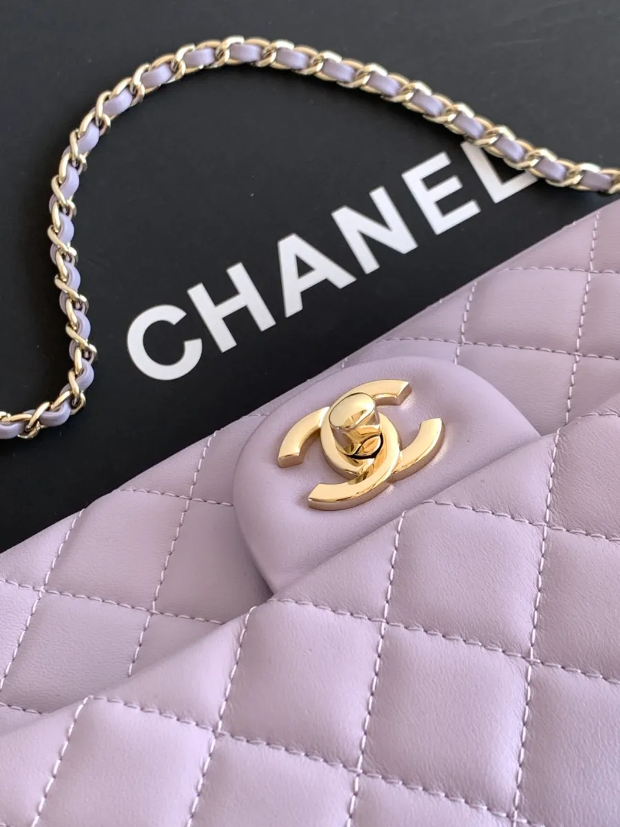 chanel_latest_mini_grained_lambskin_20bag_as2431_detail_02.jpg
