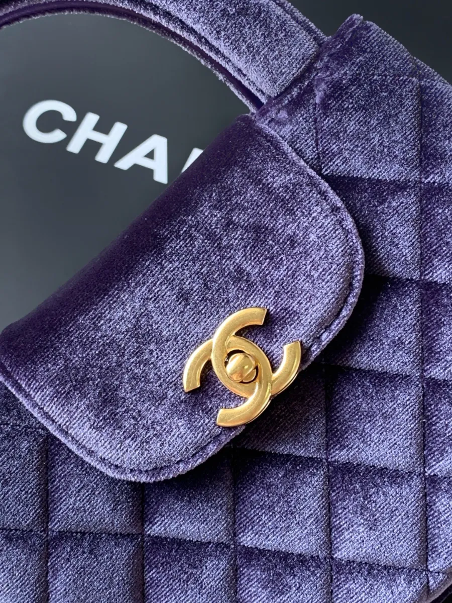 chanel_silkeubelbes_kellybag_as4416_detail_02.jpg