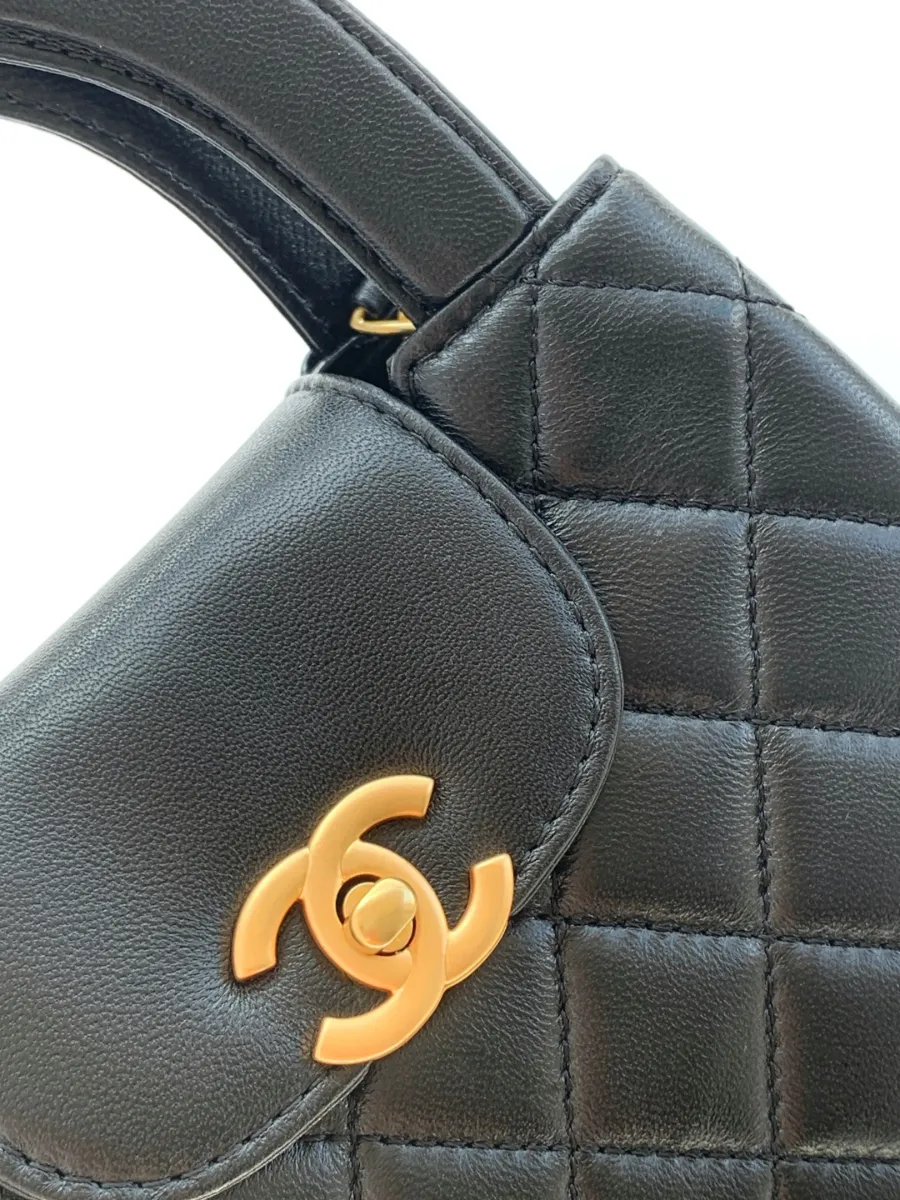 chanel_lambskin_kellybag_as4416_detail_02.jpg