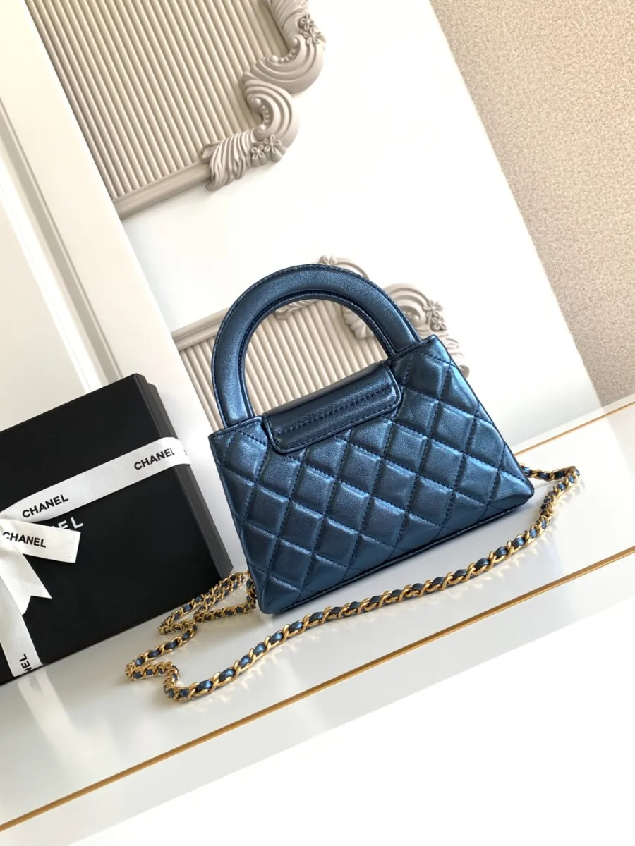chanel_lambskin_kellybag_as4416_back.jpg