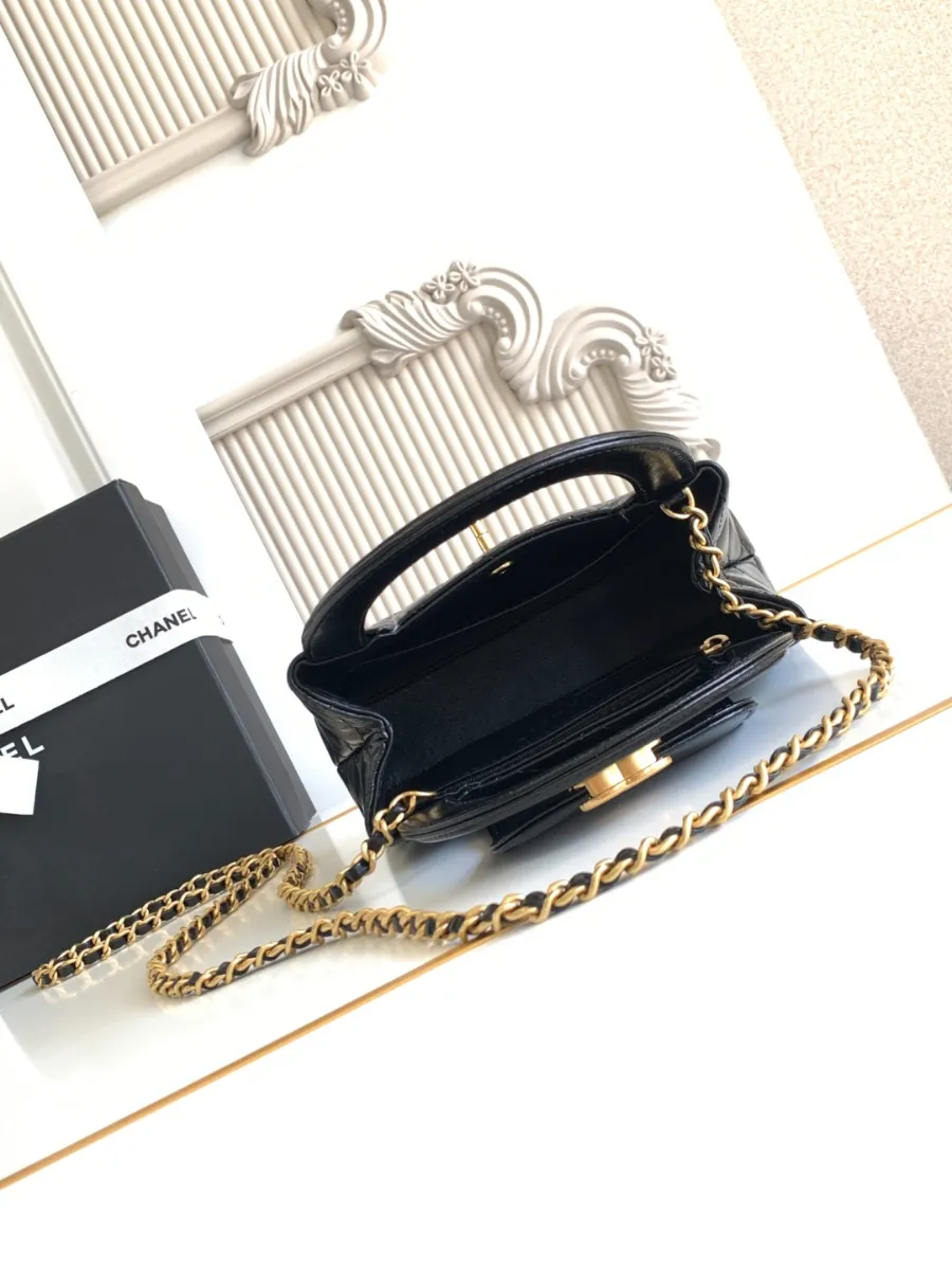 chanel_lambskin_kellybag_as4416_inside.jpg