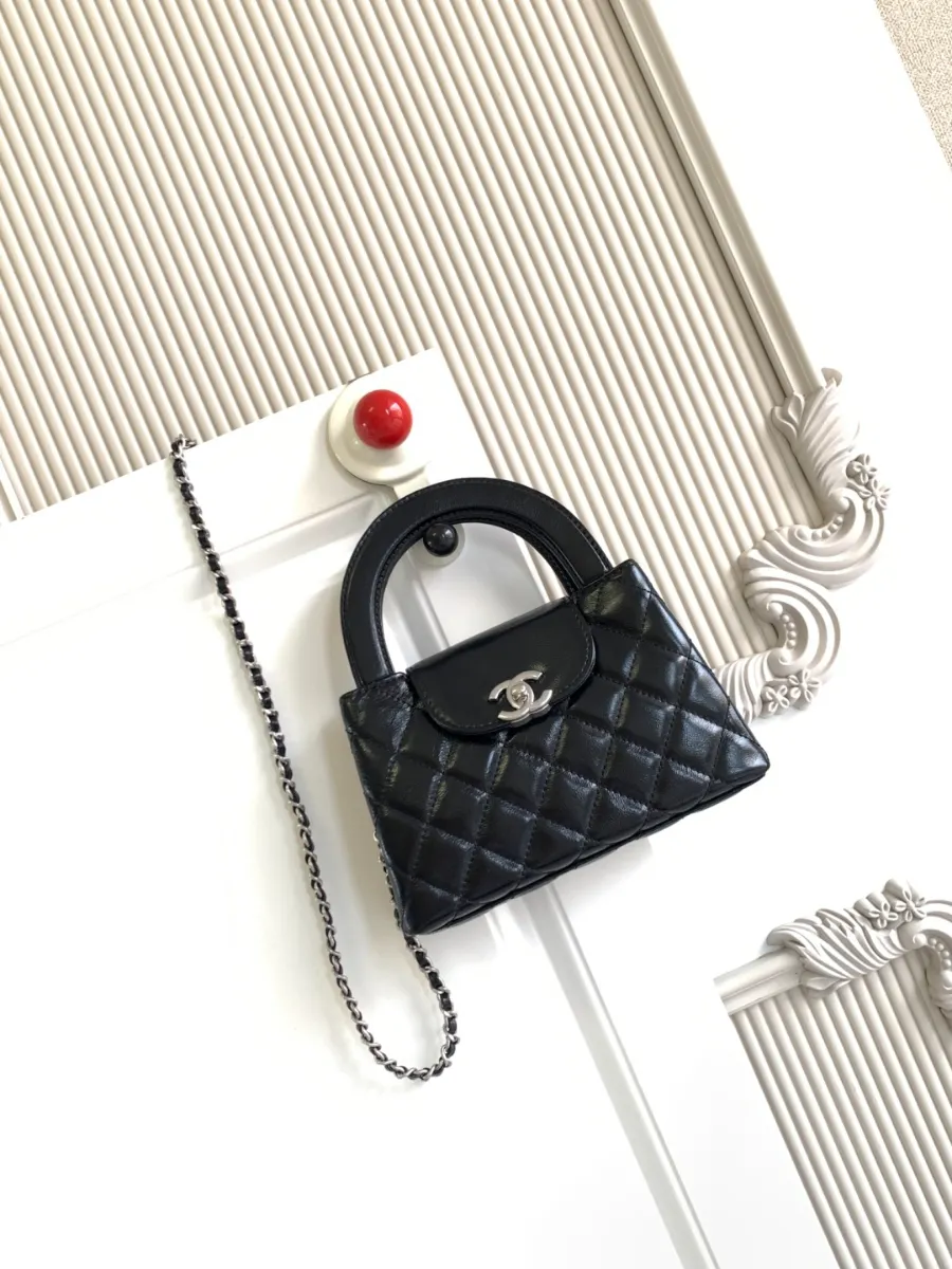chanel_calfskin_kellybag_as4416_detail_01.jpg