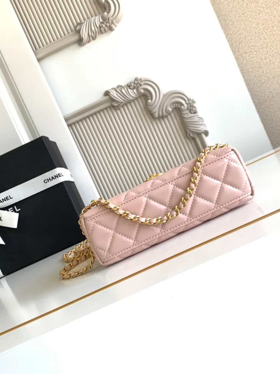 chanel_calfskin_kellybag_as4416_bottom.jpg