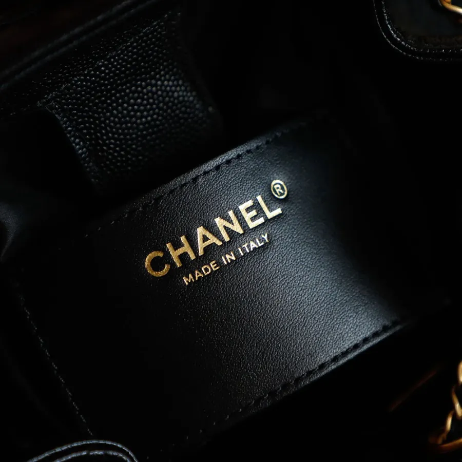 chanel_25b_double_shoulder-bag_backpack_as5600_detail_04.jpg