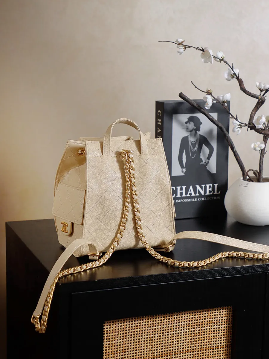 chanel_25b_double_shoulder-bag_backpack_as5600_back.jpg