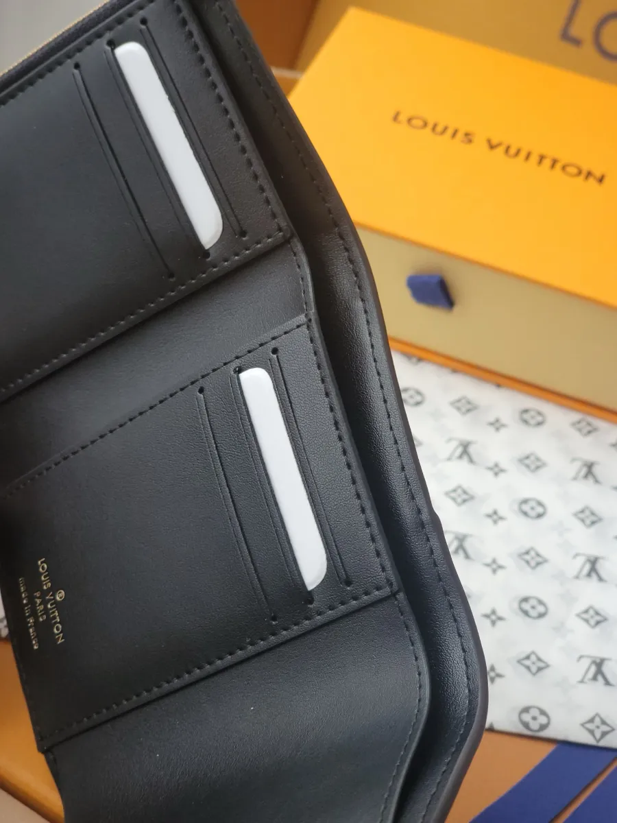 louisvuitton_dauphine_compact_wallet_m68725_detail_04.jpg